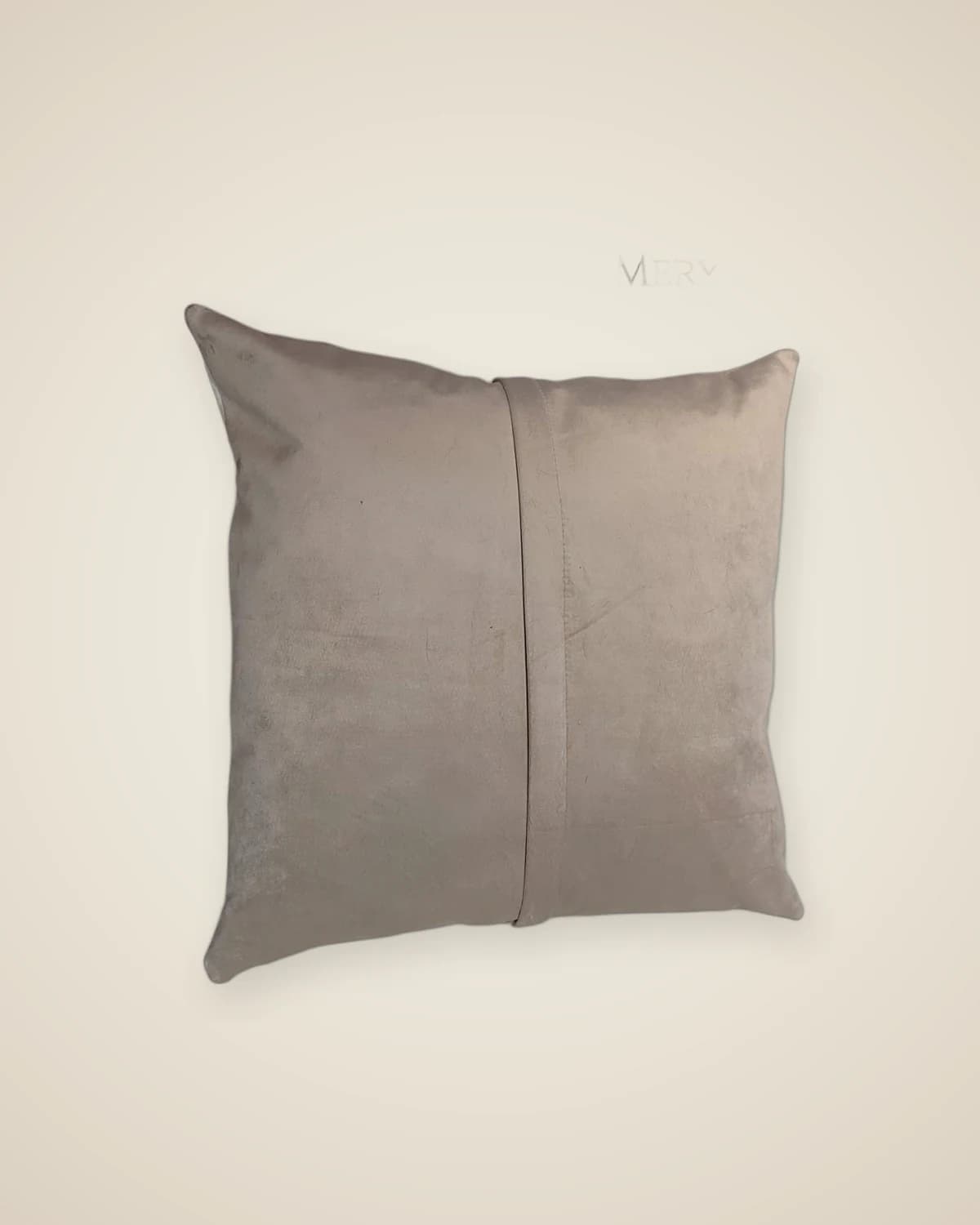 Arlo, gemustertes Patchwork-Wurfkissen aus Naturleder – mit Reißverschluss gefülltes, farbenfrohes Dekokissen (45 x 45 cm) — TUTA — 6