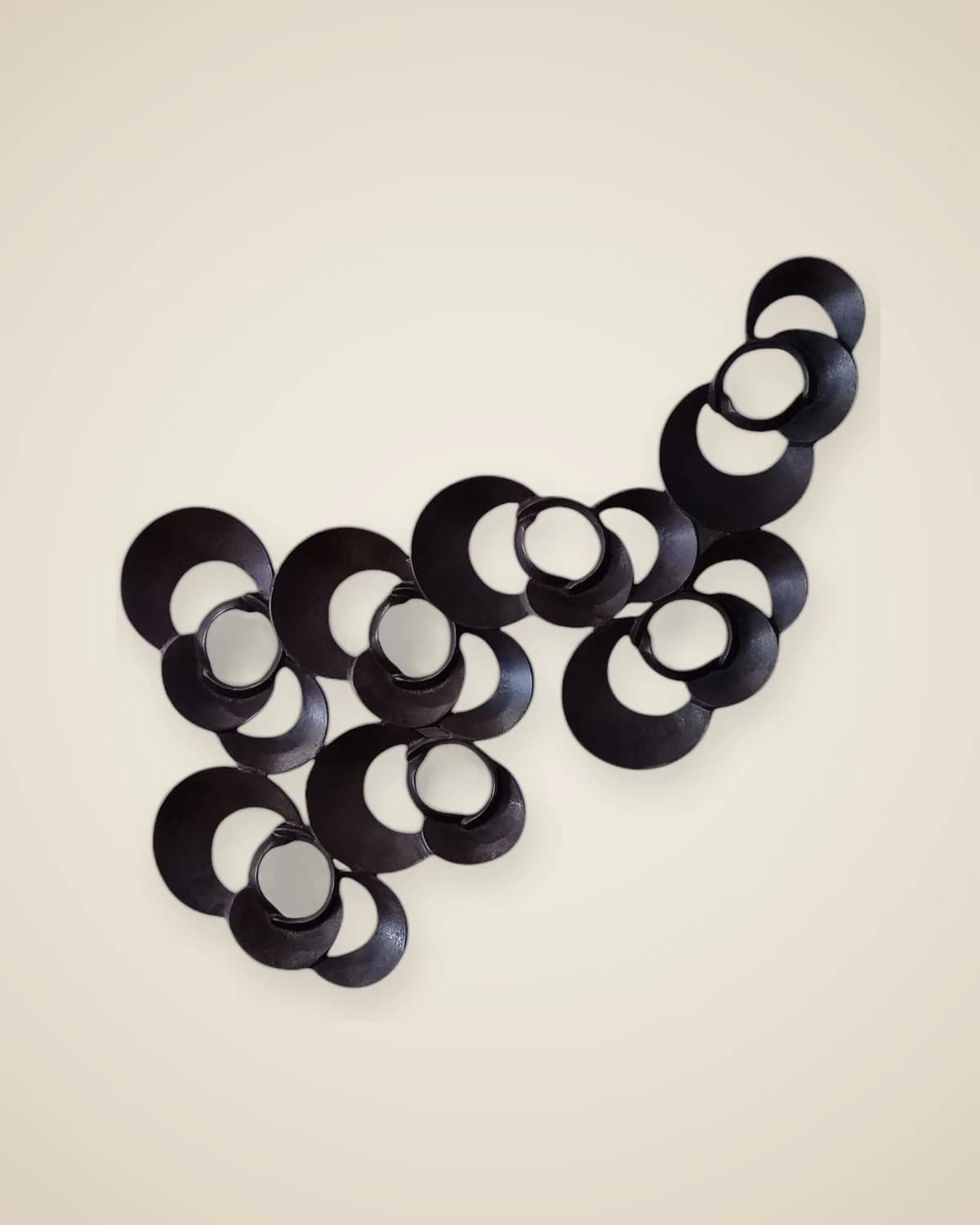 Черный Металлический Настенный Декор — TUTA — 2