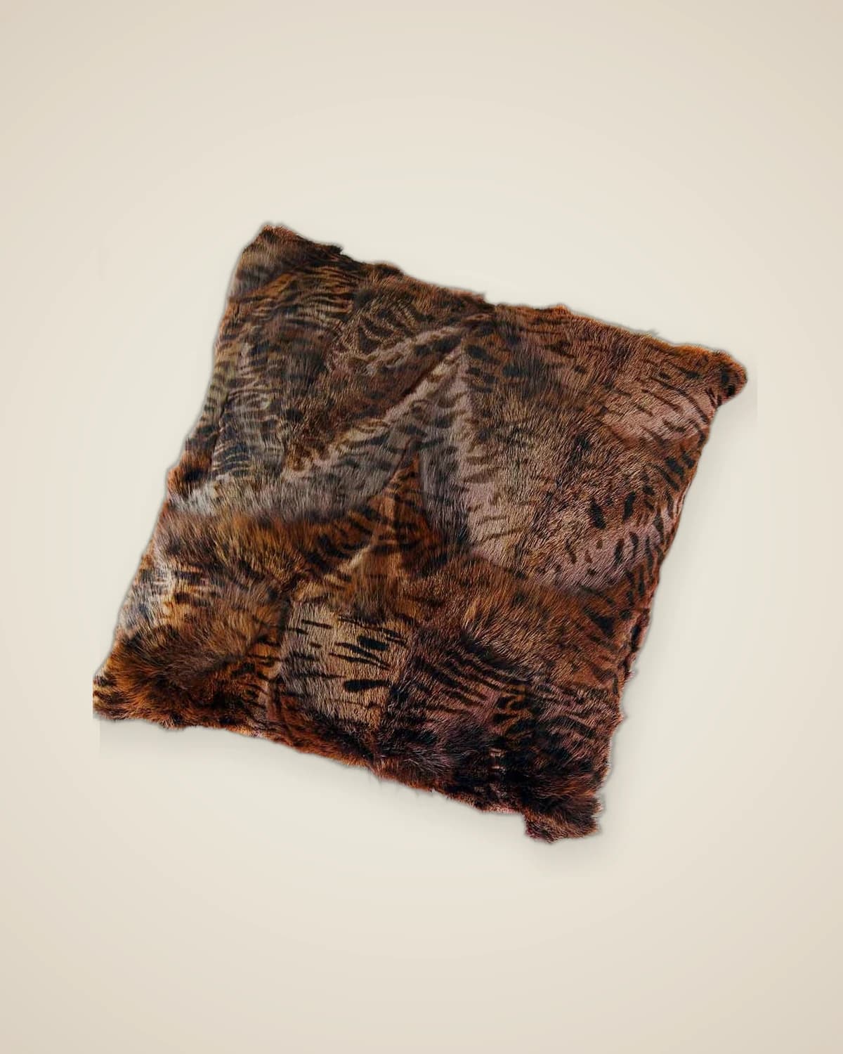 Модель декоративной декоративной подушки Chino из натуральной кожи — TUTA — 2