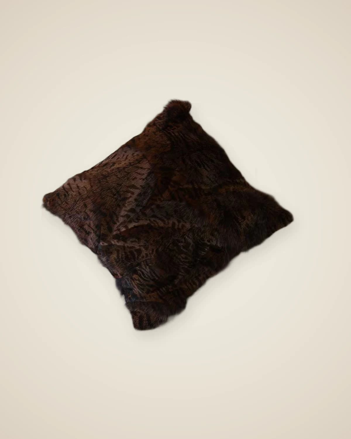 Модель декоративной декоративной подушки Chino из натуральной кожи — TUTA — 4