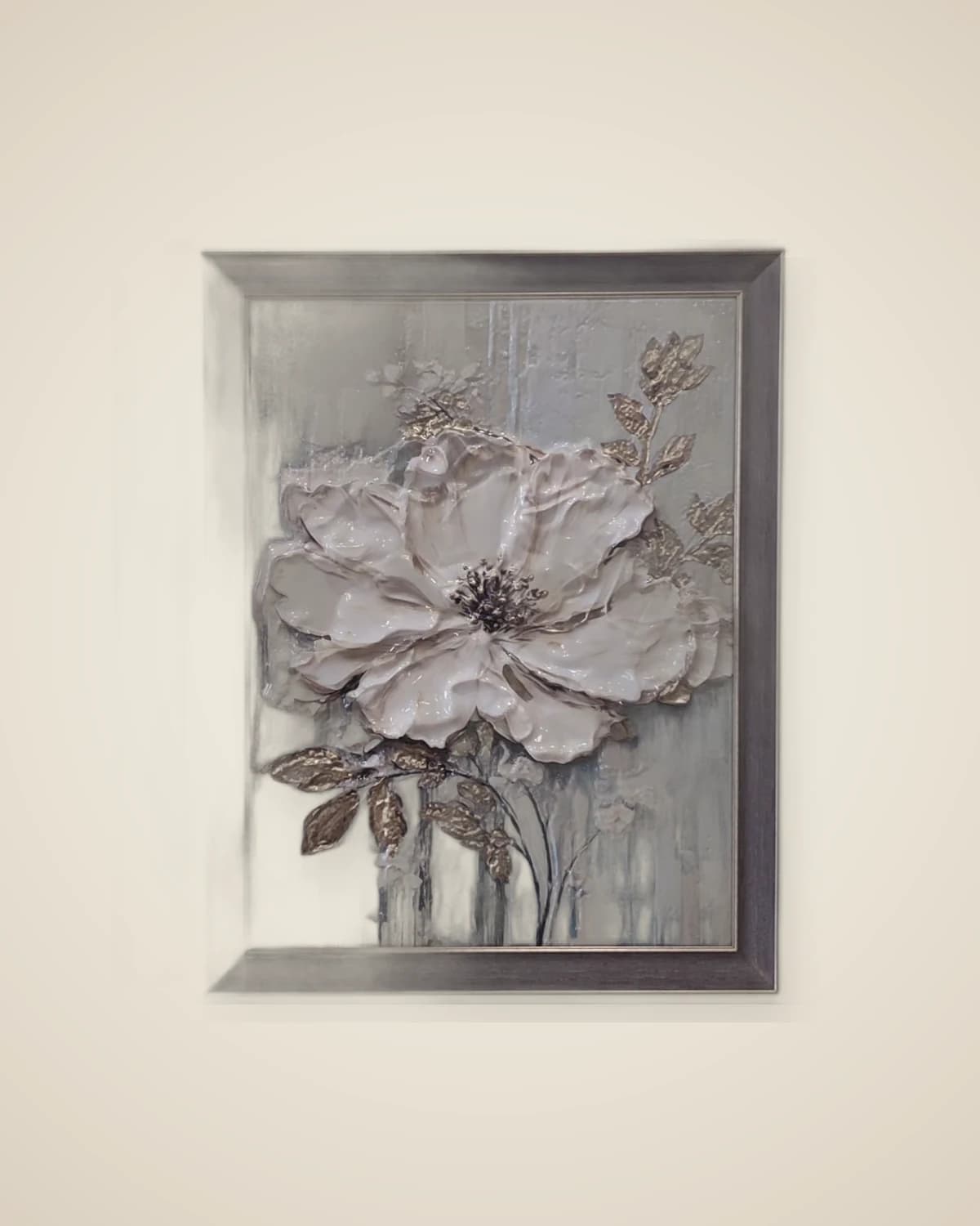 Elegantes Bloom-geprägtes, dekoratives Blumengemälde, grau, gerahmt, 103 x 133 cm — TUTA — 2