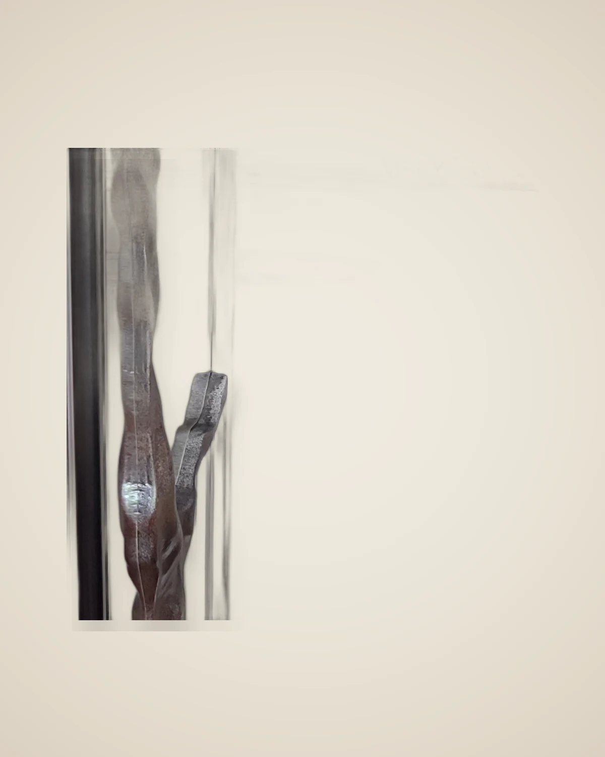 Außergewöhnlich gestalteter dekorativer Wandspiegel – moderner Stil, Silber — TUTA — 6