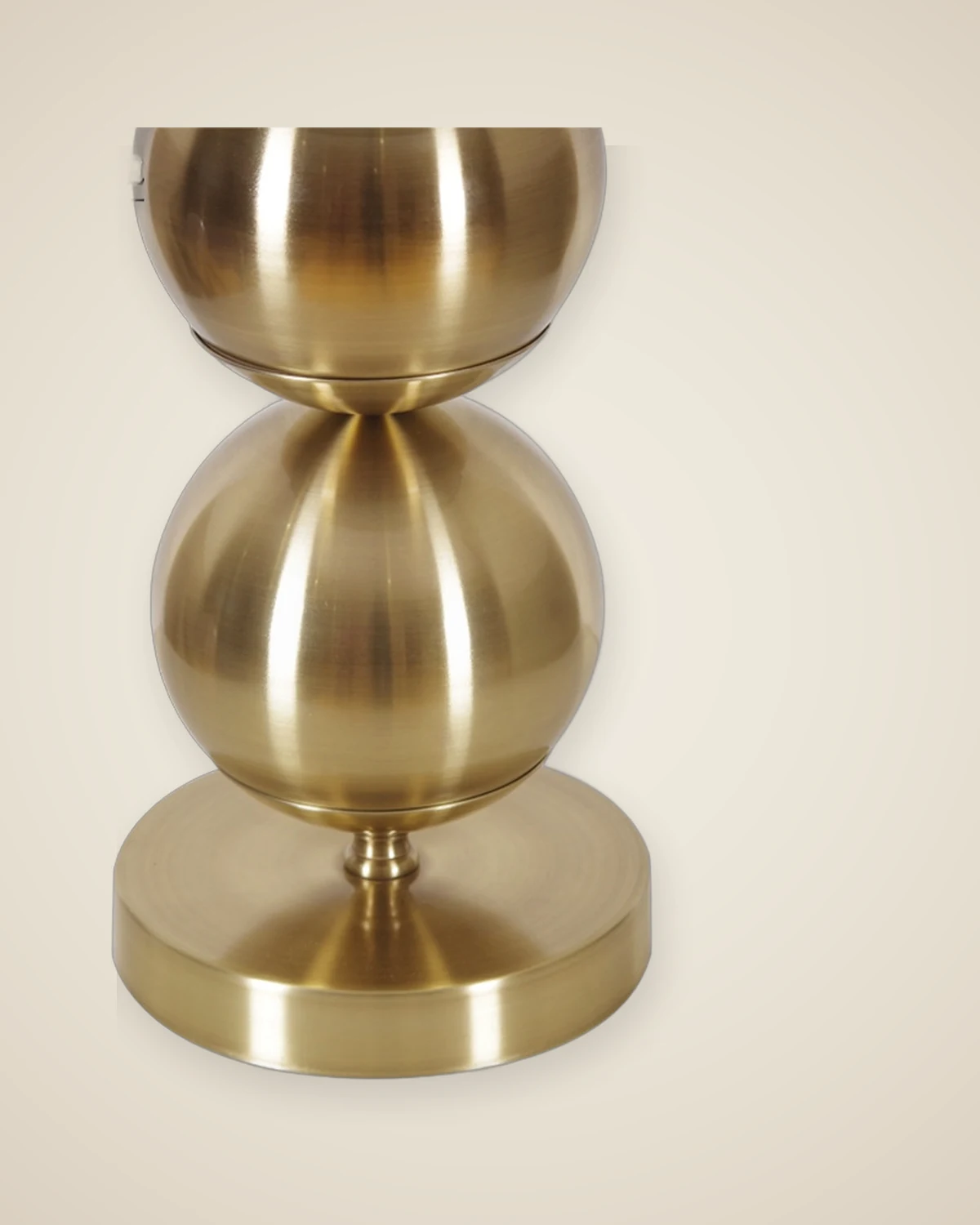 Feineres, antikes Gold-Bulk-Lampenschirmmodell mit modernem Design — TUTA — 5