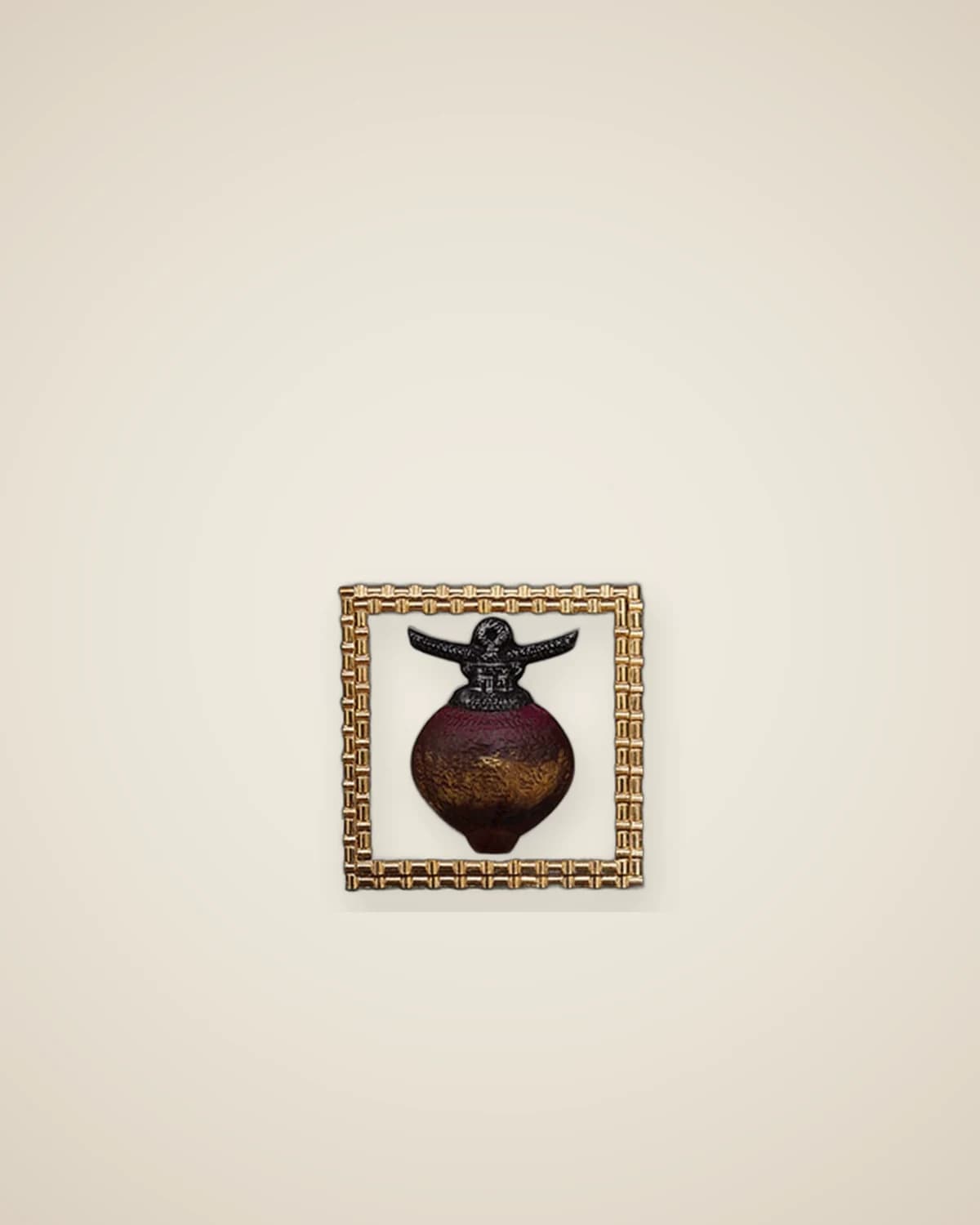 Dekorative Malerei mit goldenem Horn — TUTA — 3