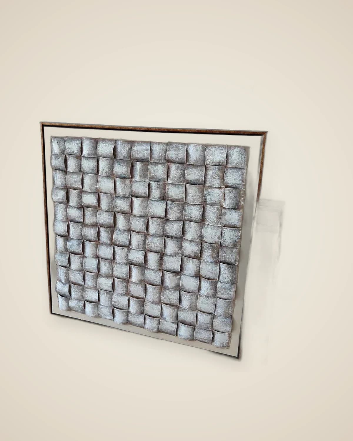 Dekorativer Tisch „Grid Elegance“. — TUTA — 3