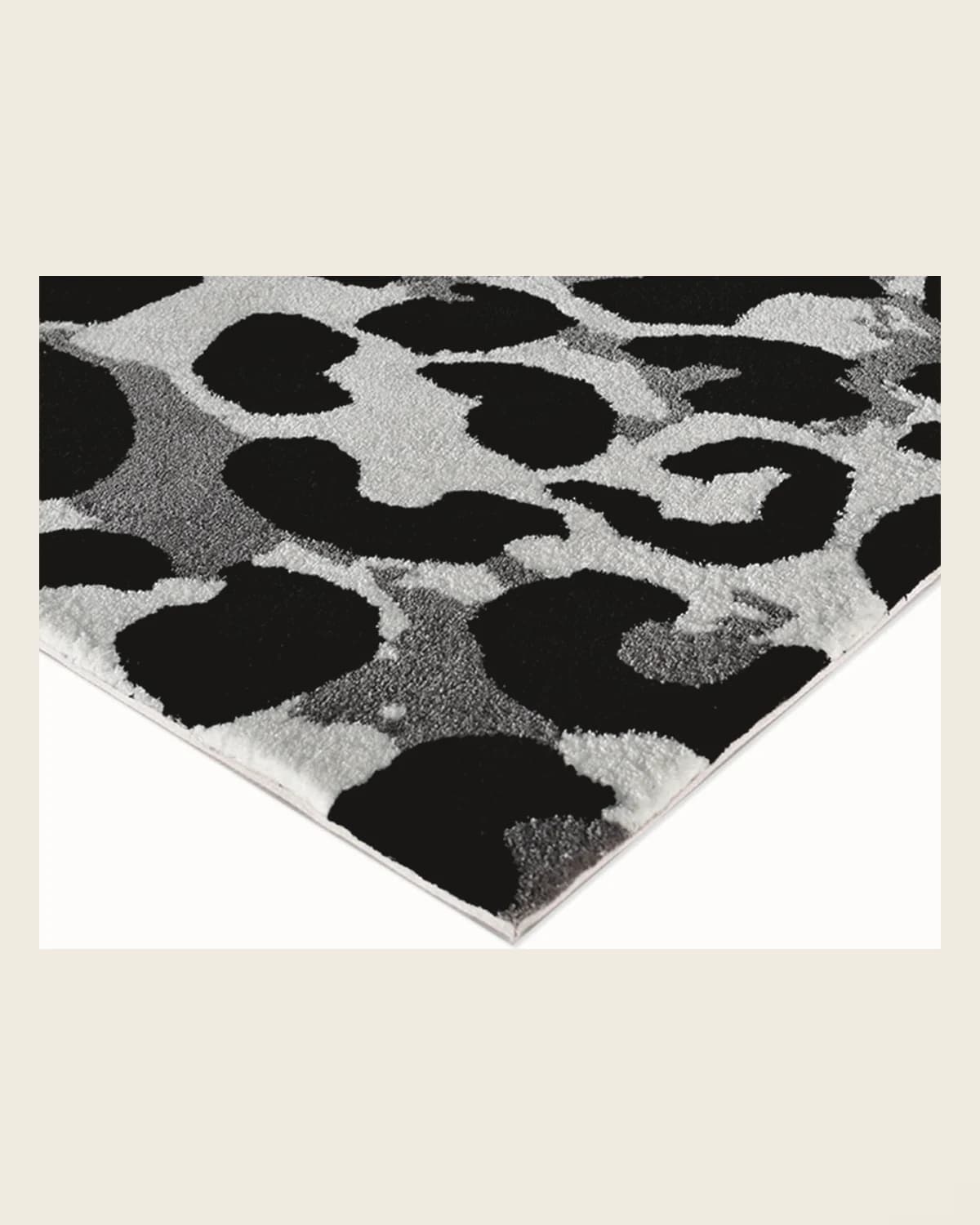 Sinnlicher Designteppich aus Seide mit Leopardenmuster — TUTA — 4