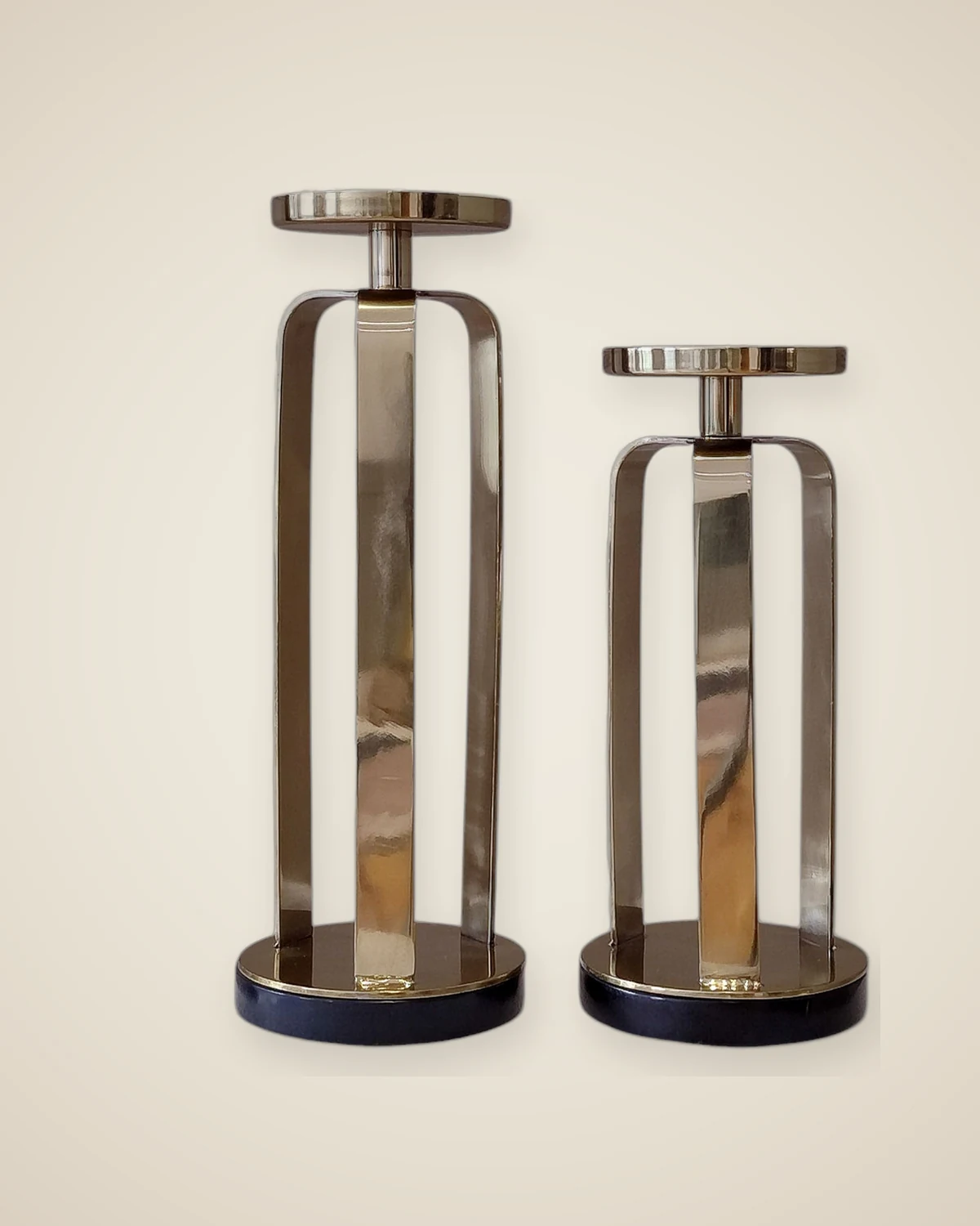 Набор стильных золотых металлических подсвечников Luma Gold — TUTA — 2