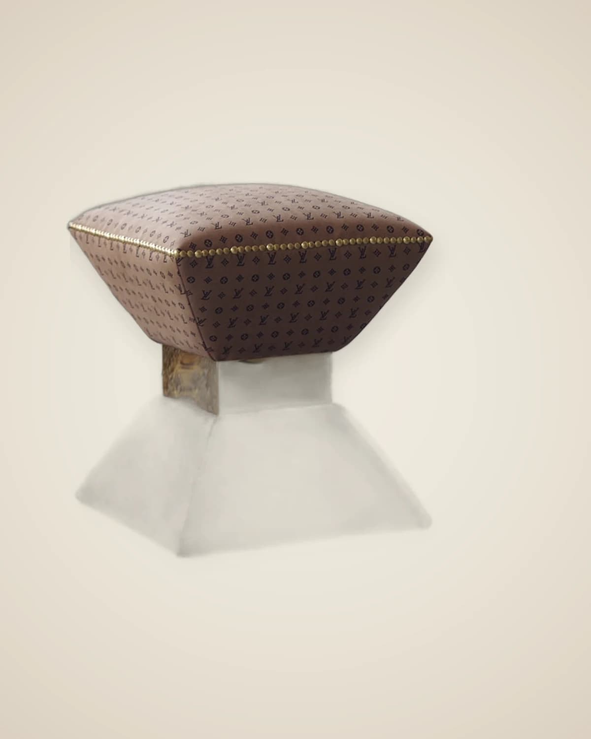 Роскошный дизайн Louis Vuitton темно-коричневый золотой металлический пуф роскошного дизайна — TUTA — 3