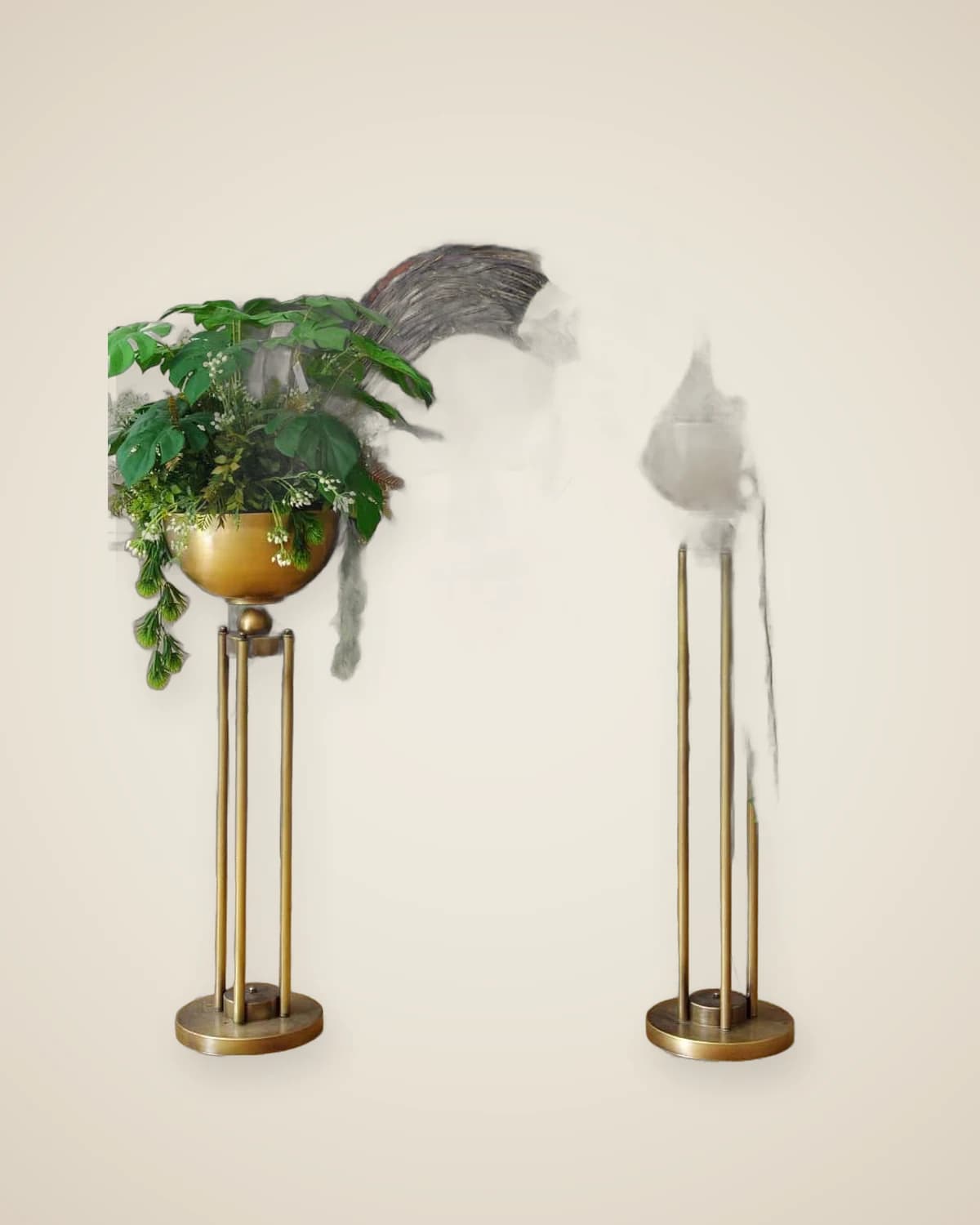 Роскошный старинный золотой цветочный горшок на металлических ножках — TUTA — 5