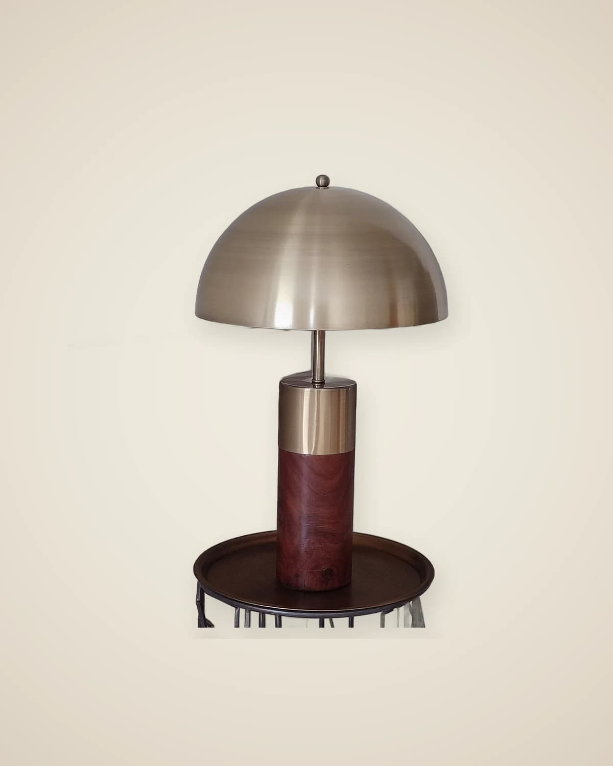 Marcello Luxuriöser und moderner Design-Lampenschirm mit Holzkörper und antikgoldenem Metallhut — TUTA — 3