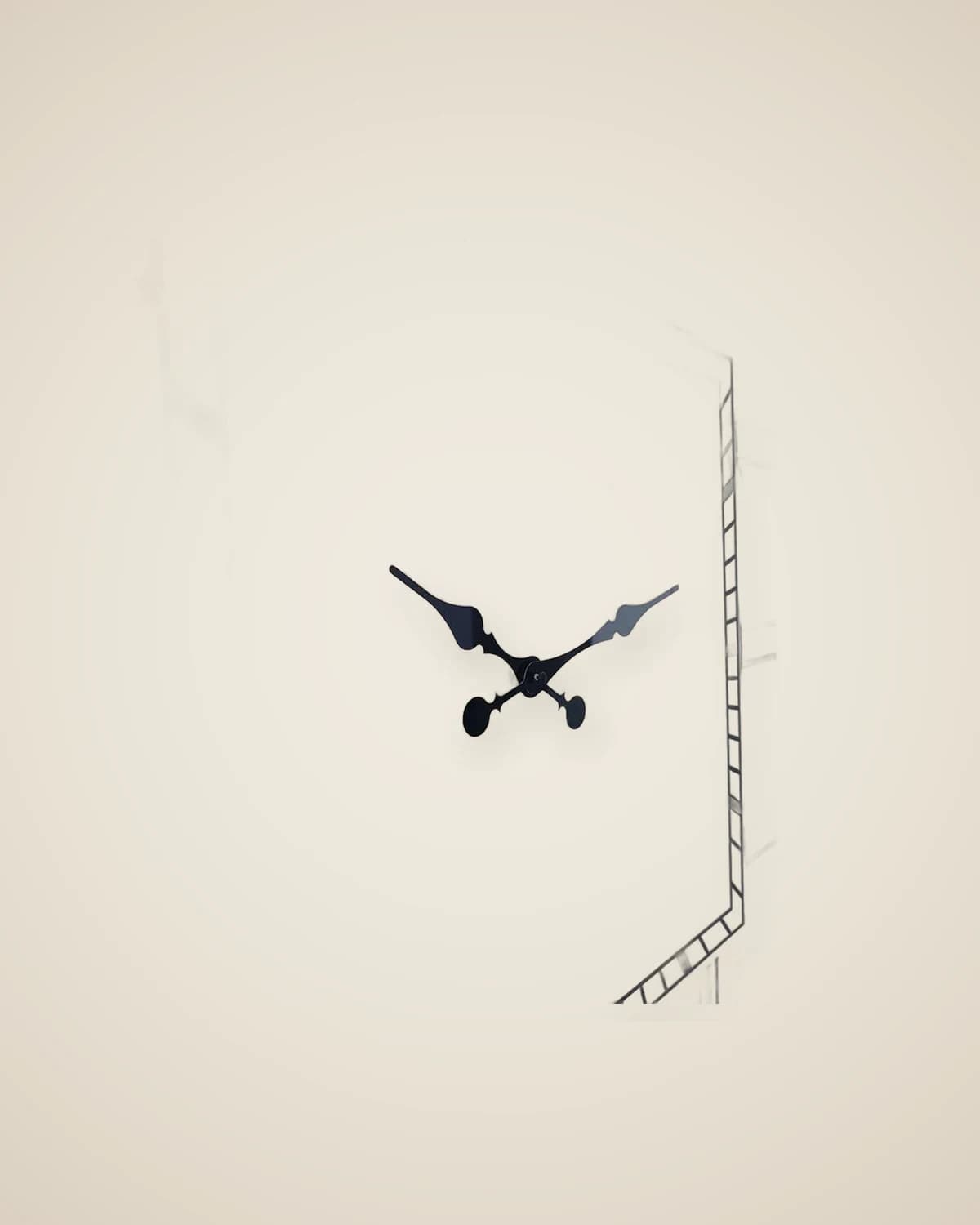 Marea Schwarz gerahmte quadratische dekorative Wanduhr und Gemälde 84 x 84 cm — TUTA — 6