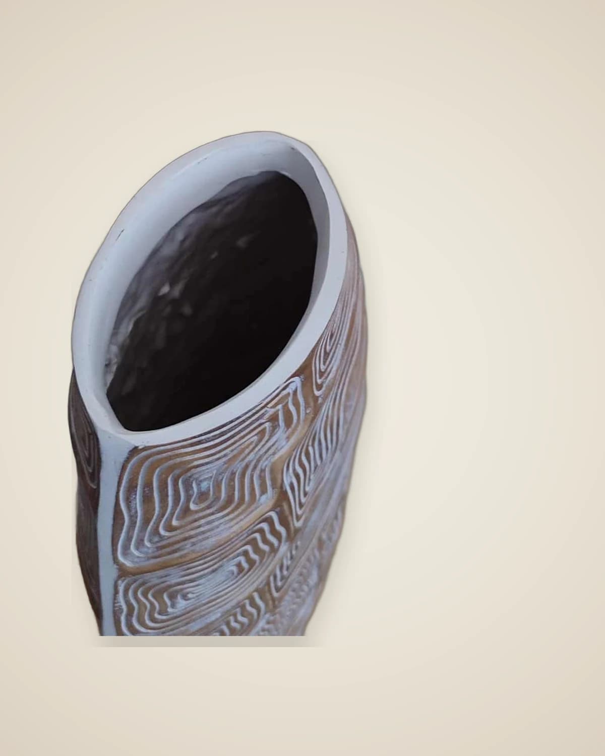 Mauro Geometrisch gemusterte dekorative Harzvase — TUTA — 5