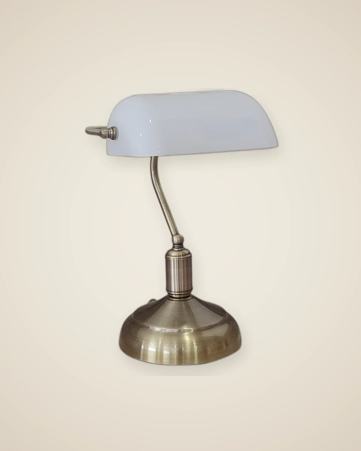 MRH Antik-Gold-Körper, weißer Glashut, dekorativer Banker-Tischlampen-Lampenschirm — TUTA — 2