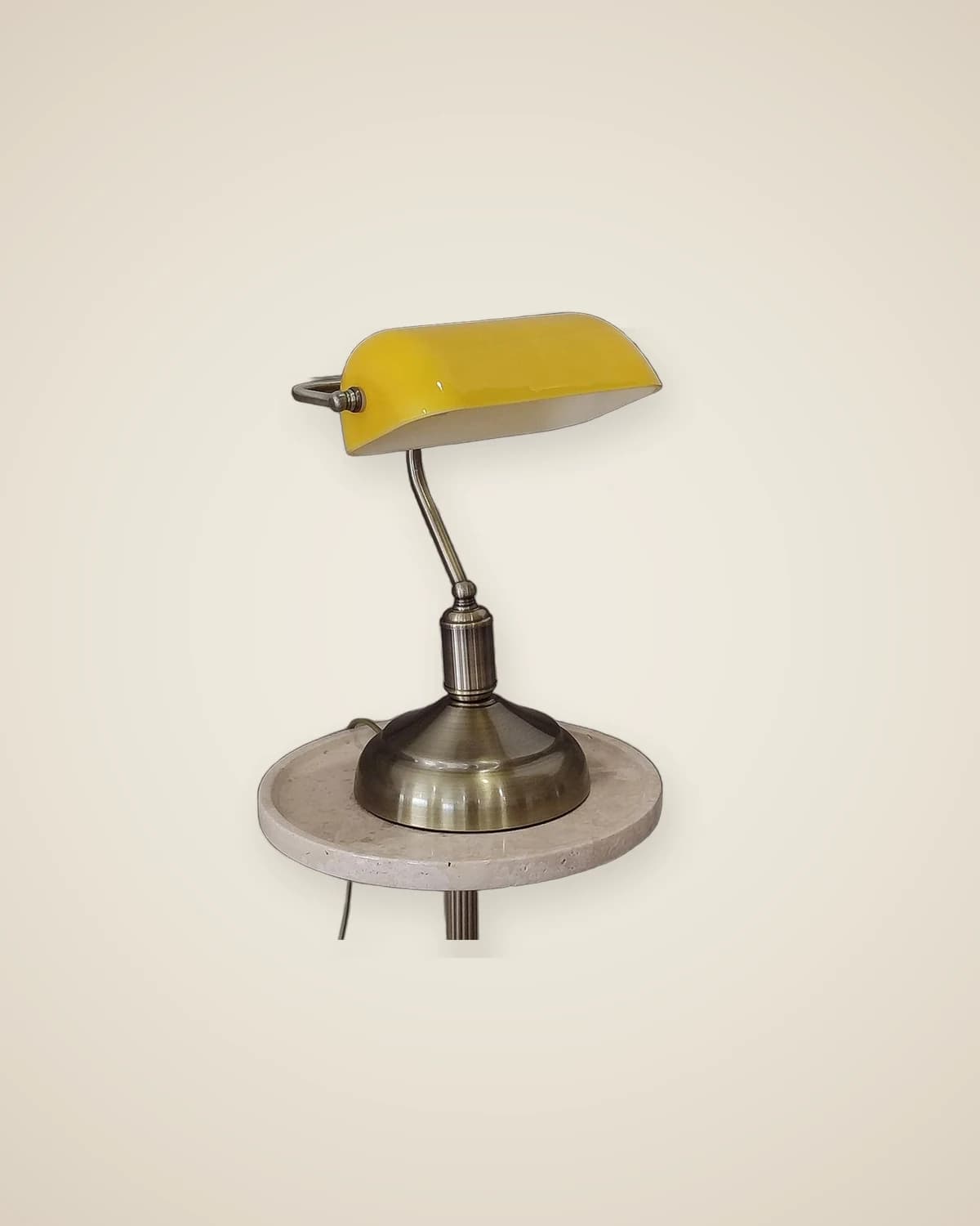 MRH Antikgold-Körper, gelber Glashut, dekorativer Banker-Tischlampen-Lampenschirm — TUTA — 3