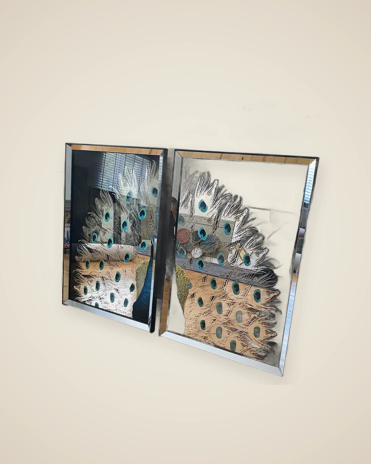 Luxuriöser Spiegeltisch mit Pfauenmuster — TUTA — 3