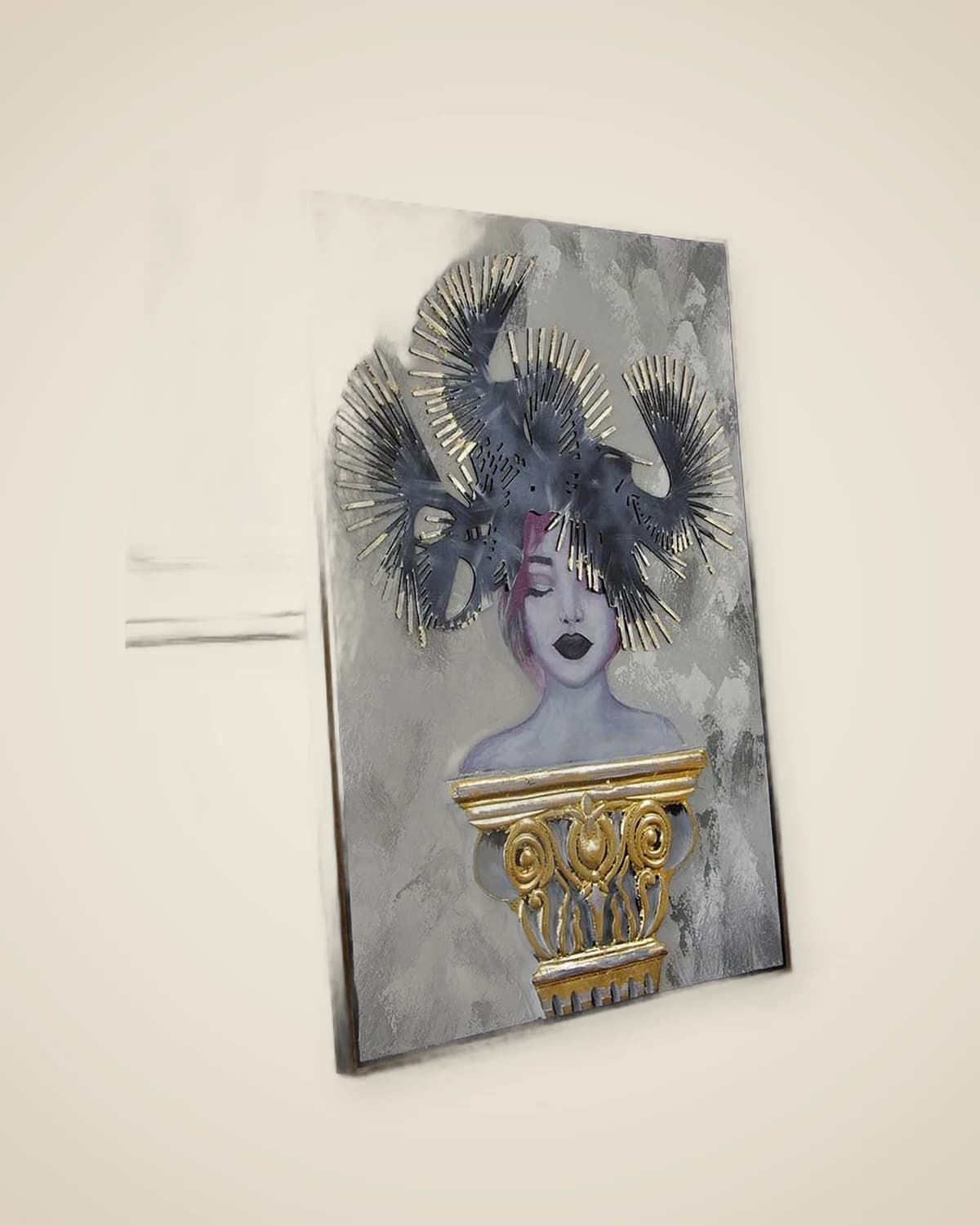 Dekoratives Gemälde mit Privilegien-Frau-Motiv — TUTA — 3