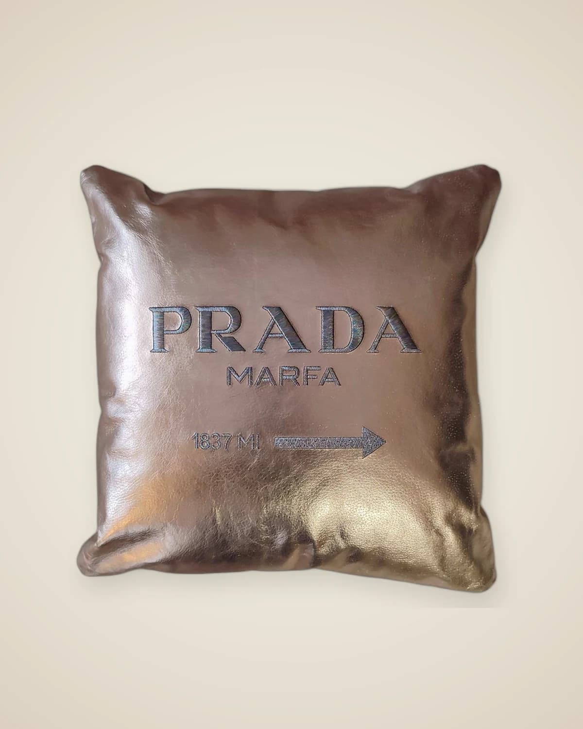 Proof Original dekoratives Kissen aus Leder — TUTA — 2