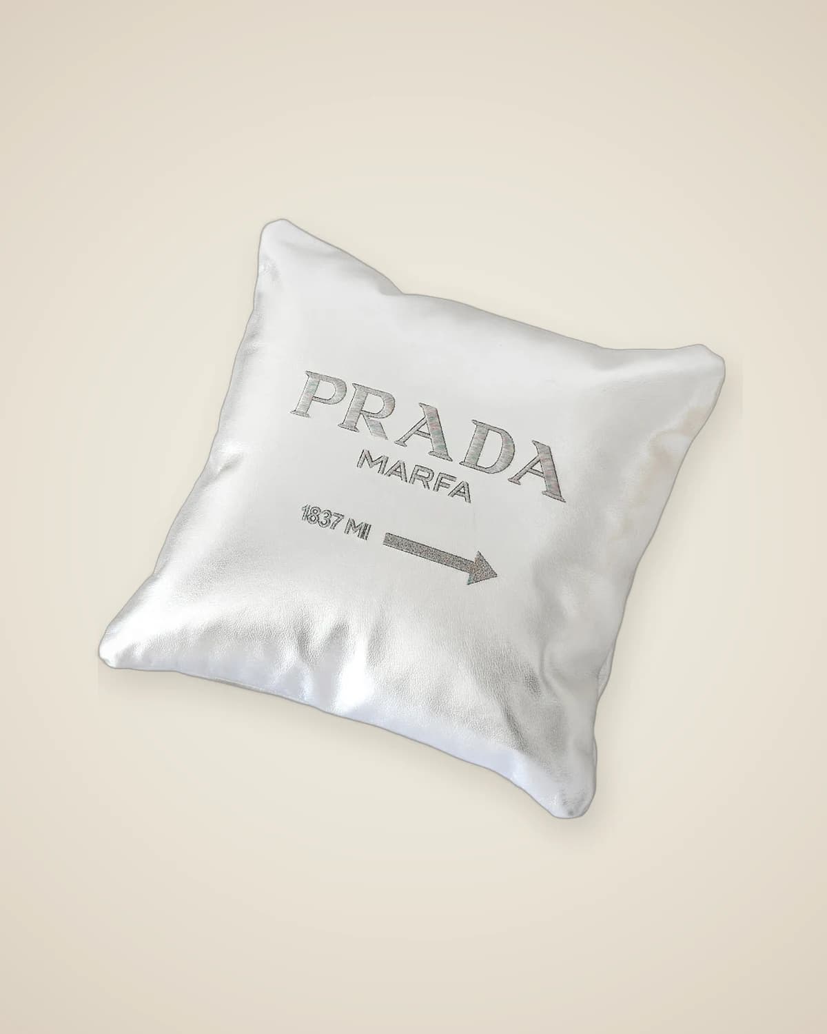 Модель гордой оригинальной кожаной декоративной подушки — TUTA — 2