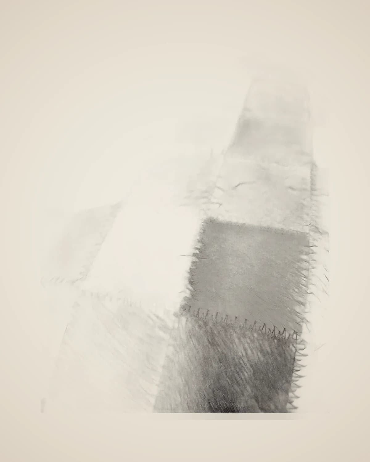 Zeno, gemustertes Patchwork-Wurfkissen aus Naturleder – mit Reißverschluss gefülltes, farbenfrohes Dekokissen (45 x 45 cm) — TUTA — 6